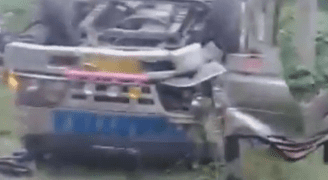 Ugal-ugalan Bus Elf Sartika Lakalantas di Jalinsum Asahan-Rantauprapat, 1 Tewas 6 Luka-luka