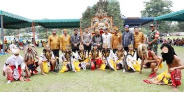 Kenduri Pujakesuma Simpang Empat, Bupati Asahan Tonton Aksi Jaran Kepang dan Tari Jaipong