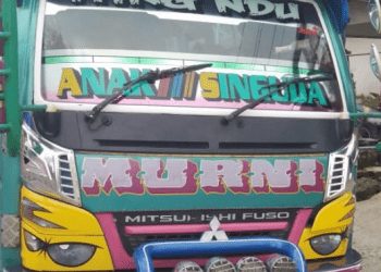 Nyebrang Jalan Murid SD Tewas Ditabrak Bus