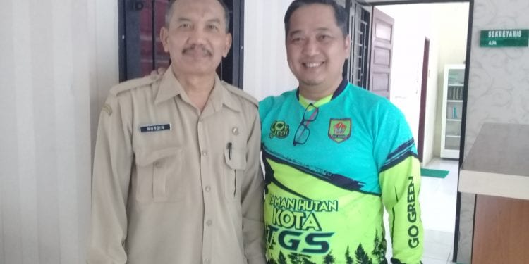 Kadis Kesehatan Asahan dr Aris Yuhardiansyah (kanan) dan Sekretaris Dinkes Nurdin.