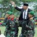 Hadiri Upacara HUT TNI ke-74, Bupati Asahan Surya Digotong Personel TNI