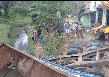 Tabrak Truk Boks di Batubara Tronton Terjun ke Sungai, Warga Asahan Tewas, Ini Videonya