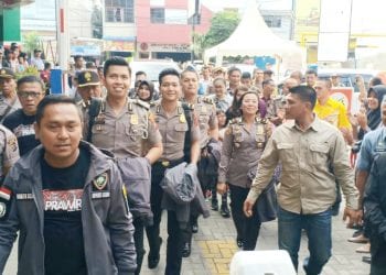 Warga Asahan Histeris Jumpa Pemain Film Sang Prawira di Kota Kisaran