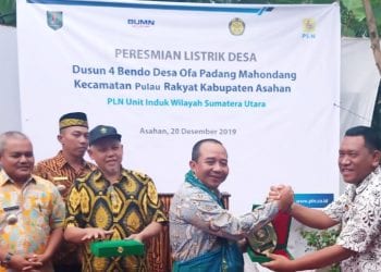 Akhirnya Desa Ofa Padang Mahondang Kabupaten Asahan Dialiri Listrik