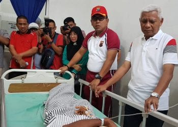 Ketua DPRD, Bupati dan Kapolres Asahan Jenguk 49 Warga yang Keracunan Makanan