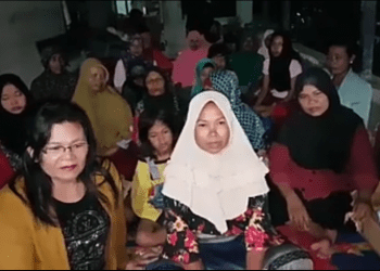 Warga Desa Rawang Baru, Dusun 6 Asahan yang berharap didirikan posyandu di dusunnya