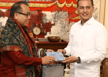 Ijeck Bahas Kerjasama Kesehatan, Penanggulangan Banjir dan Pariwisata dengan Dubes Belanda