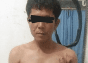Tersangka pelaku pembacokan terhadap tetangganya karena kesal di kentuti.