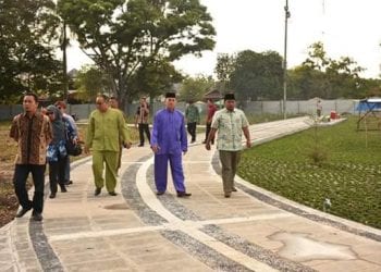 Walikota Tanjungbalai Pantau Pembangunan Proyek Lapangan Pasir