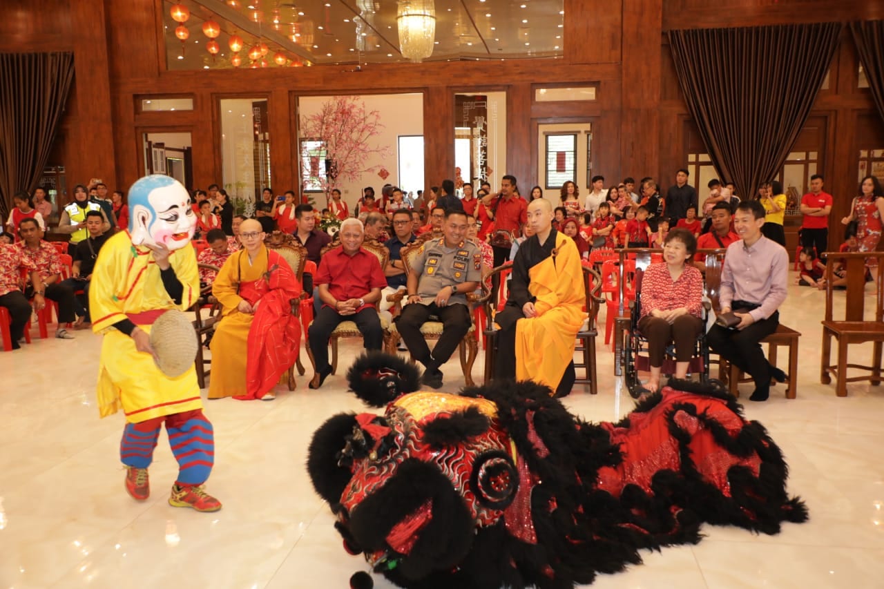 Bupati dan Kapolres Asahan Kunjungi Wihara dan Pantai Jompo