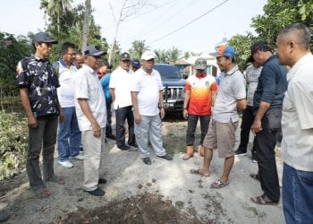 Bupati Asahan Gotong Royong Perbaiki Ruas Jalan Penghubung Desa Lubuk Banjar ke Lubuk Palas