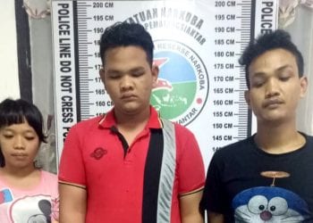 Wanita Pemakai Sabu Nyanyi, 2 Pengedar Diringkus Polisi