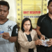 Pasangan suami istri di Asahan yang jual sabu dan pembelinya.