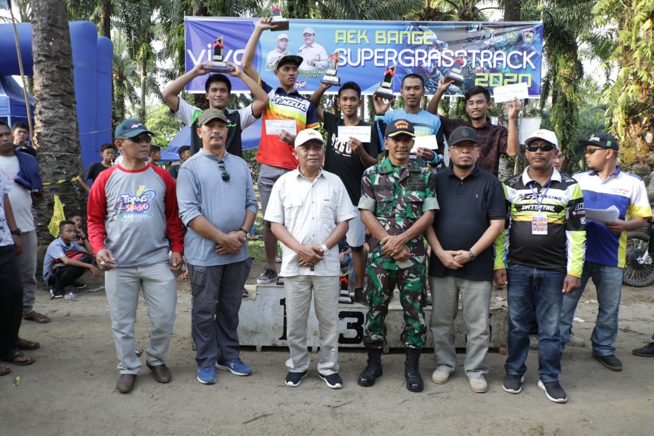 Pesan Bupati Asahan Surya Saat Menutup Aek Bange Super Grass track 2020