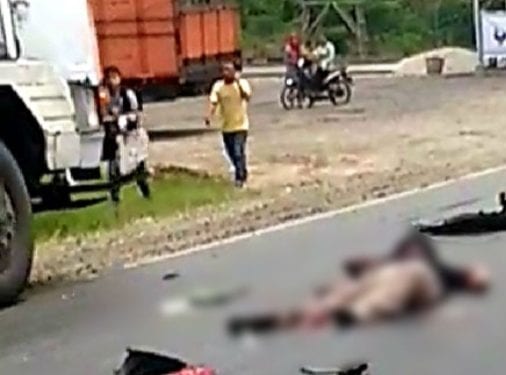 Warga Simalungun yang menjadi korban kecelakaan lalulintas di Batubara terkapar di aspal.