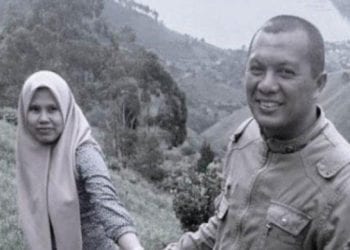 Tersangka pelaku pembunuhan bersama istrinya semasa hidup.