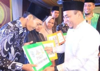 Ini Pesan Bupati Labuhanbatu pada 15 Penerima Tiket Umroh Pemenang MTQH & FSQ