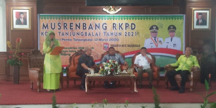 Acara pemaparan dari narasumber Pemerintah Provinsi Sumatera Utara dan Walikota Tanjungbalai dalam acara Musrenbang RKPD Kota Tanjungbalai Tahun 2021 di Aula I Kantor Walikota Tanjungbalai.