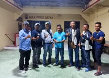 Ignatius Siagian/taslabnews) Tersangka Samsuddin alias Udin Vega beserta barang buktinya saat diamankan di Polres Tanjungbalai.