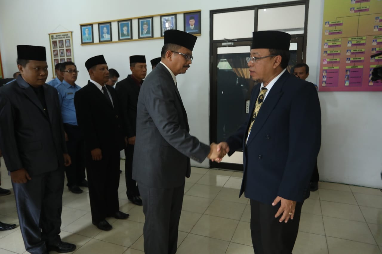 Pelantikan dewan pengawas PDAM Tirta Silau Piasa Asahan.