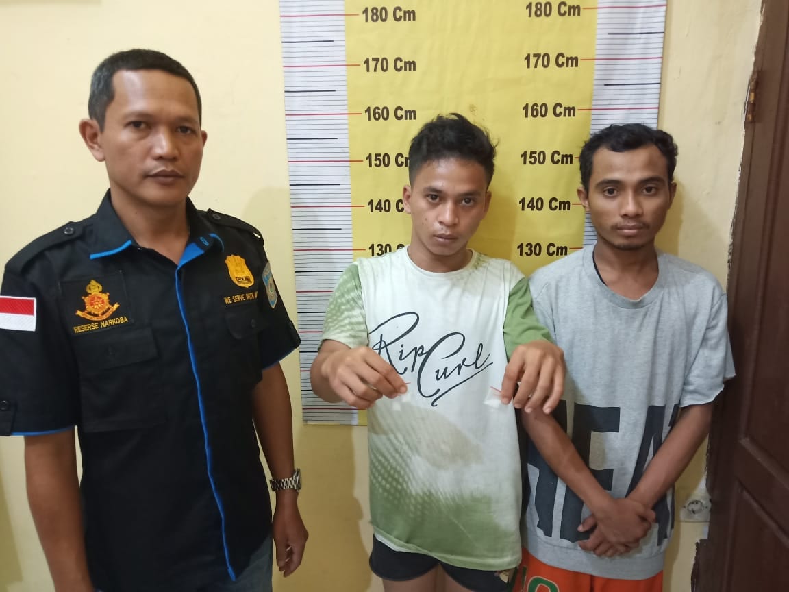 2 Tersangka Narkoba yang Ditangkap Personel Polres Sergai di Kebun Sawit
