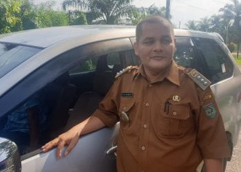Kantor Camat Sei Kepayang Barat Disemprot Desinfektan