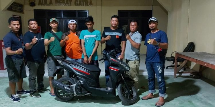 (Ignatius Siagian/taslabnews) Tersangka Aidil Syahputra saat diamankan Timsus Gurita Sat Reskrim Polres Tanjungbalai.