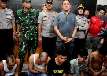 7 tersangka narkoba di Kota Padangsidimpuan yang diringkus tim gabungan TNI dan polisi.