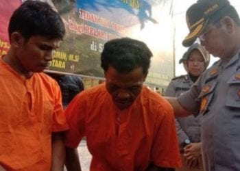 Kedua tersangka pelaku perampokan di Batubara yang diringkus polisi.