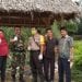 Bhabinkamtibmas bersama Bhabinsa Bangun Posko Tanggap Covid-19