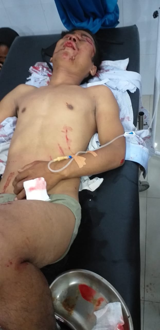 Salah seorang korban lakalantas di Sergai saat mendapat perawatan medis.