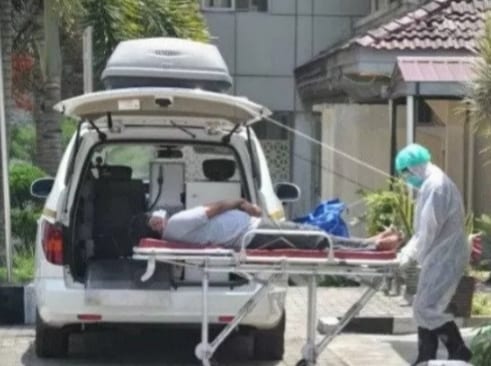 Pasien covid 19 saat di RSU Adam Mali Medan