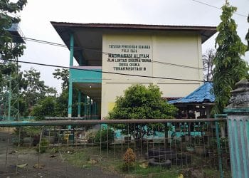 Guru dan Wali Murid Protes, Kasek di Perguruan Almanar Tak Transparan Kelola Dana Bos