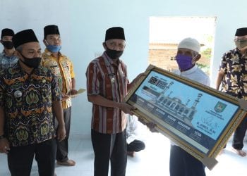 Gelar Safari Ramadan Khusus di Dua Kecamatan, Surya Berjanji Akan Berikan Jaringan Listrik pada Masyarakat