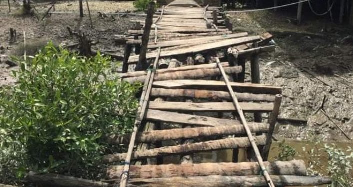 Korban kecelakaan saat di rawat di rumah sakit