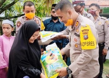 Sambut HUT Bhayangkara ke-74, Polres Tanjungbalai Berikan Tali Asih