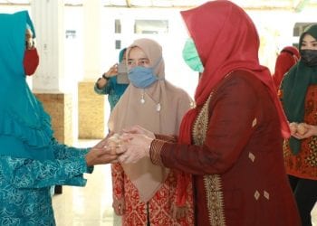 Kader TP PKK Asahan Dapat Bantuan Sembako dari Pengurus Provsu