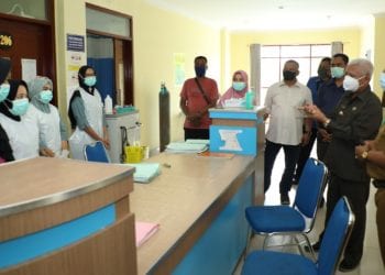 Jenguk Orangtua Muslim Simbolon, Bupati Asahan Beri Arahan ke Dirut dan Paramedis RSUD HAMS Kisaran