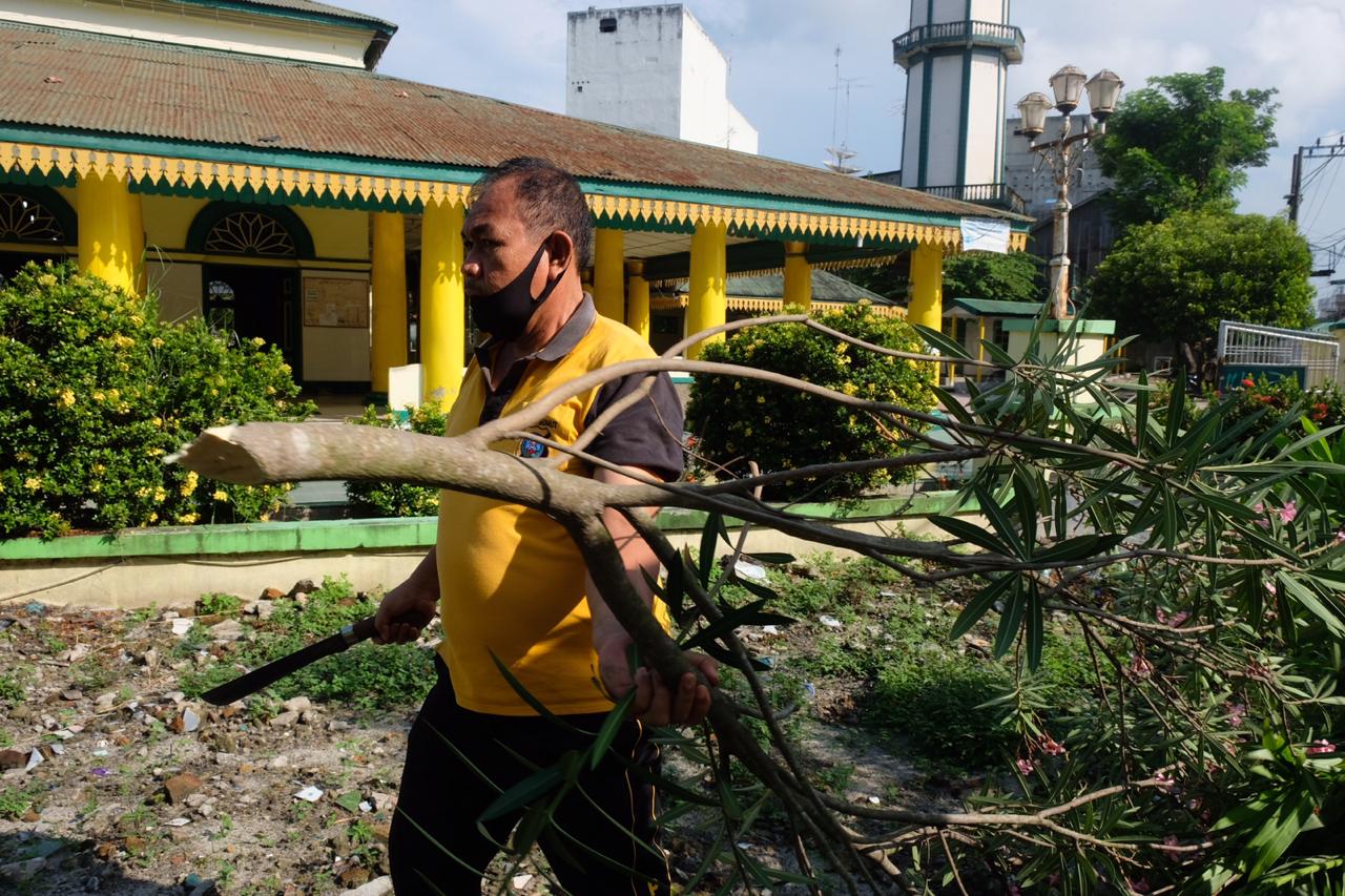 (Ignatius Siagian/taslabnews)  Suasana Bakti Sosial Polres Tanjungbalai menyambut HUT Bhayangkara yang ke-74 di Kota Tanjungbalai.