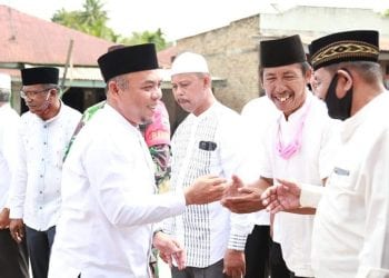 Bupati Labuhanbatu H Andi Suhaimi Dalimunthe ST MT saat bersama keluarga IPHI