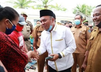 Bupati Labuhanbatu Salurkan BST dari APBD ke 3008 KK di Kecamatan Bilah Hilir 