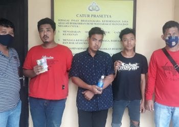 Dikibusin Bawa Sabu 0,80 Gram Supir dan 2 Kernet Disergap Tekab Polsek