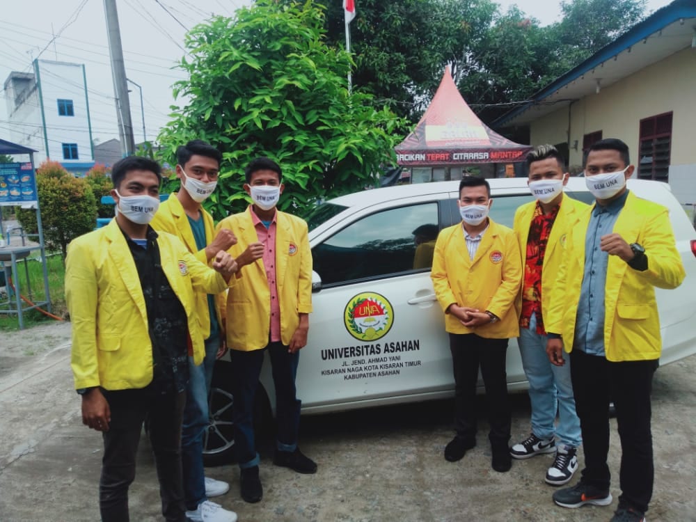 BEM UNA Bagi 1000 Masker ke Masyarakat