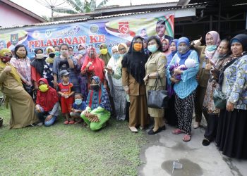 Hadiri Silaturahmi Seluruh Pengajian di Kelurahan Sentang, Ketua TP PKK Asahan Tinjau Pelayanan KB