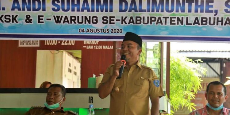 Bupati Labuhanbatu, H Andi Suhaimi Dalimunthe ST MT saat memberikan sambutan pada acara tersebut.