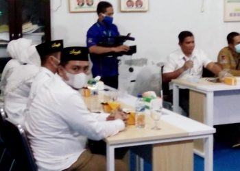Diiringi Ribuan Massa, Pasangan Hendri Yanto Sitorus-Samsul Tanjung Mendaftar ke KPU
