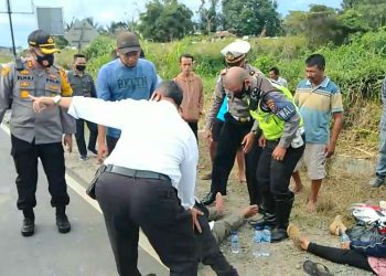 Laka Lantas di Jalan di Jalinsum Sipirok, Kapolres Tapsel Segera Evakuasi Korban