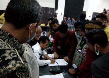 Aliansi Mahasiswa Labuhanbatu Utara Tuntut DPRD Merekomendasikan Pembatalan UU Cipta Kerja