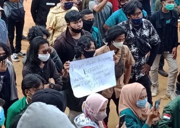 Poster Aksi Aliansi Mahasiswa Labura Gelitik Hati