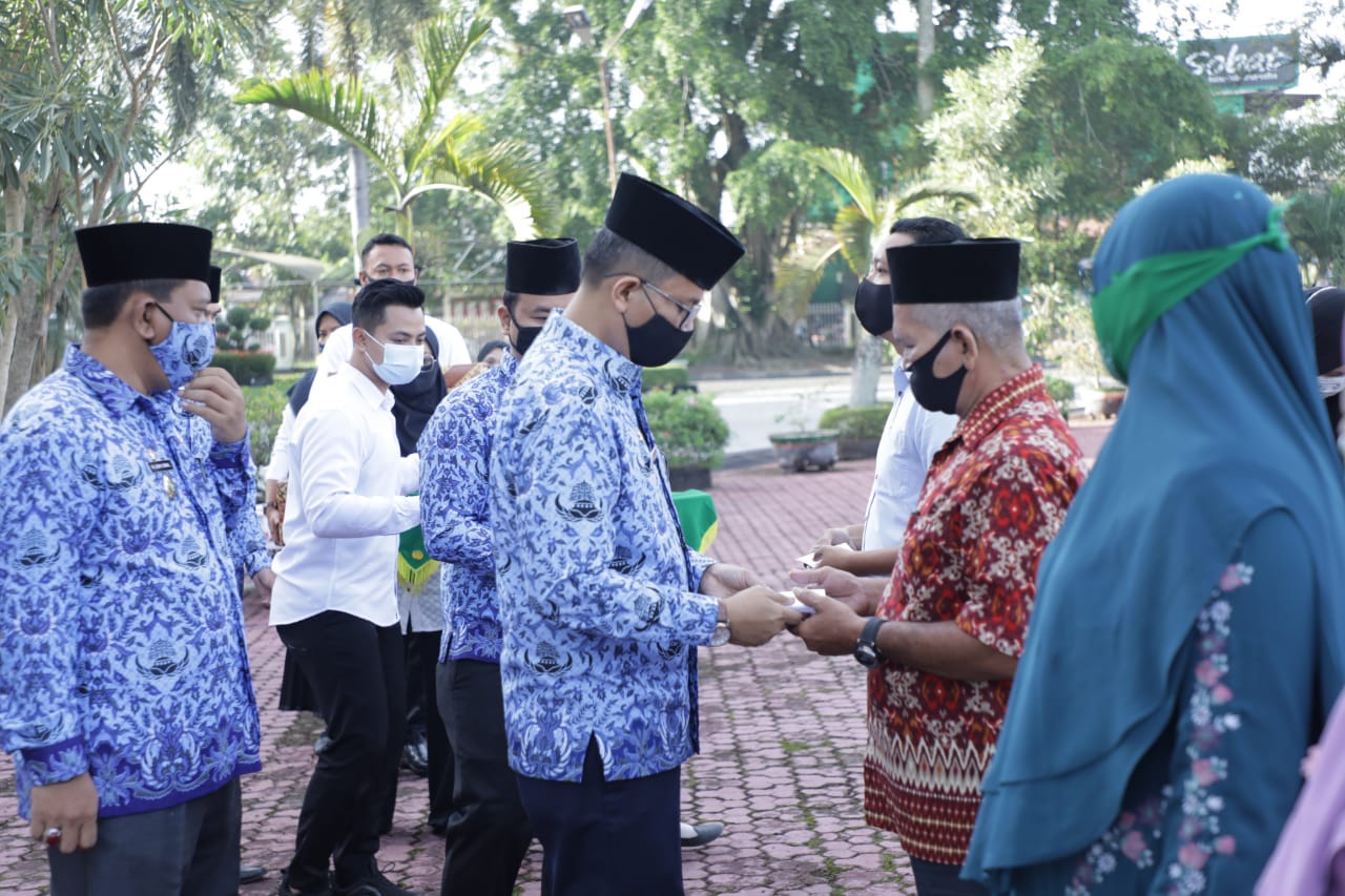 60 ASN Pemkab Asahan yang Pensiun Terima Bantuan